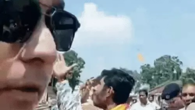 दंतेश्वरी मंदिर के सामने BJP-कांग्रेस कार्यकर्ता भिड़े, नारेबाजी के बाद धक्का-मुक्की