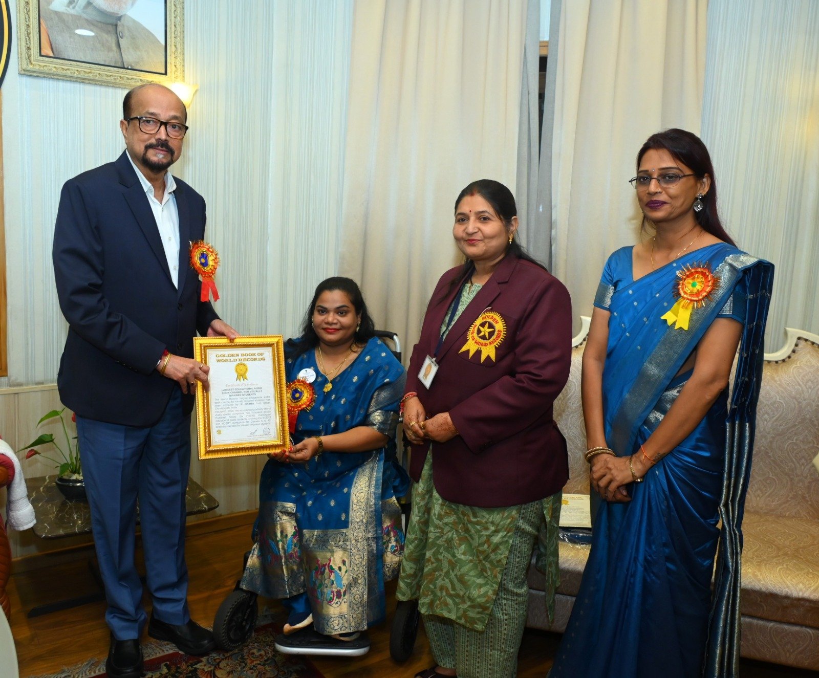 राज्यपाल रमेन डेका ने वर्ल्ड ऑडियो बुक टीम को किया सम्मानित, दृष्टिबाधितों के लिए तैयार की जा रही पढ़ाई की सामग्री