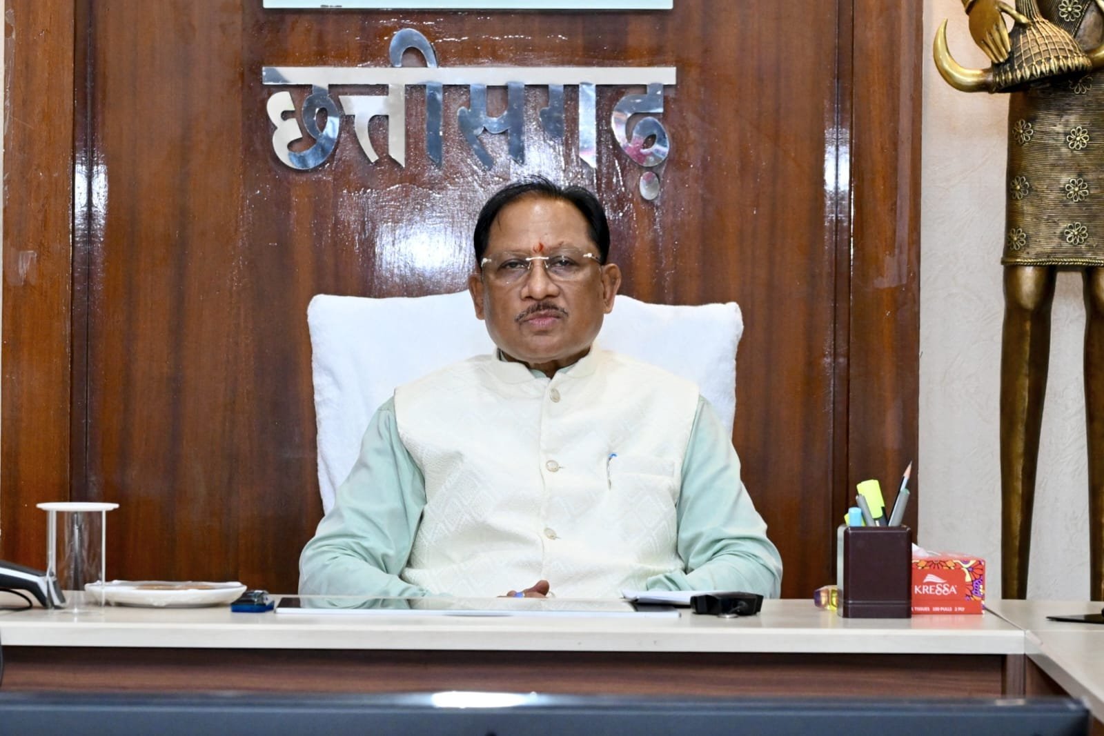 CM साय ने जल संरक्षण और जल जीवन मिशन की समीक्षा की : मार्च 2028 तक सभी जल संरचनाएं पूरी करने के दिए निर्देश
