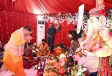 मुख्यमंत्री निवास में विराजे गणपति: विष्णु देव साय ने परिवार के साथ विधि-विधान से की पूजा, प्रदेशवासियों के सुख-समृद्धि की कामना