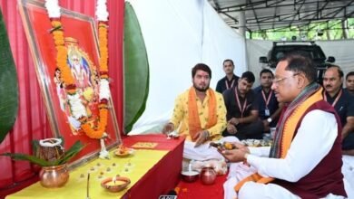 CM साय ने मुख्यमंत्री निवास में भगवान विश्वकर्मा की पूजा की, बोले- श्रम, कौशल और सृजन से ही समृद्ध छत्तीसगढ़ का निर्माण संभव