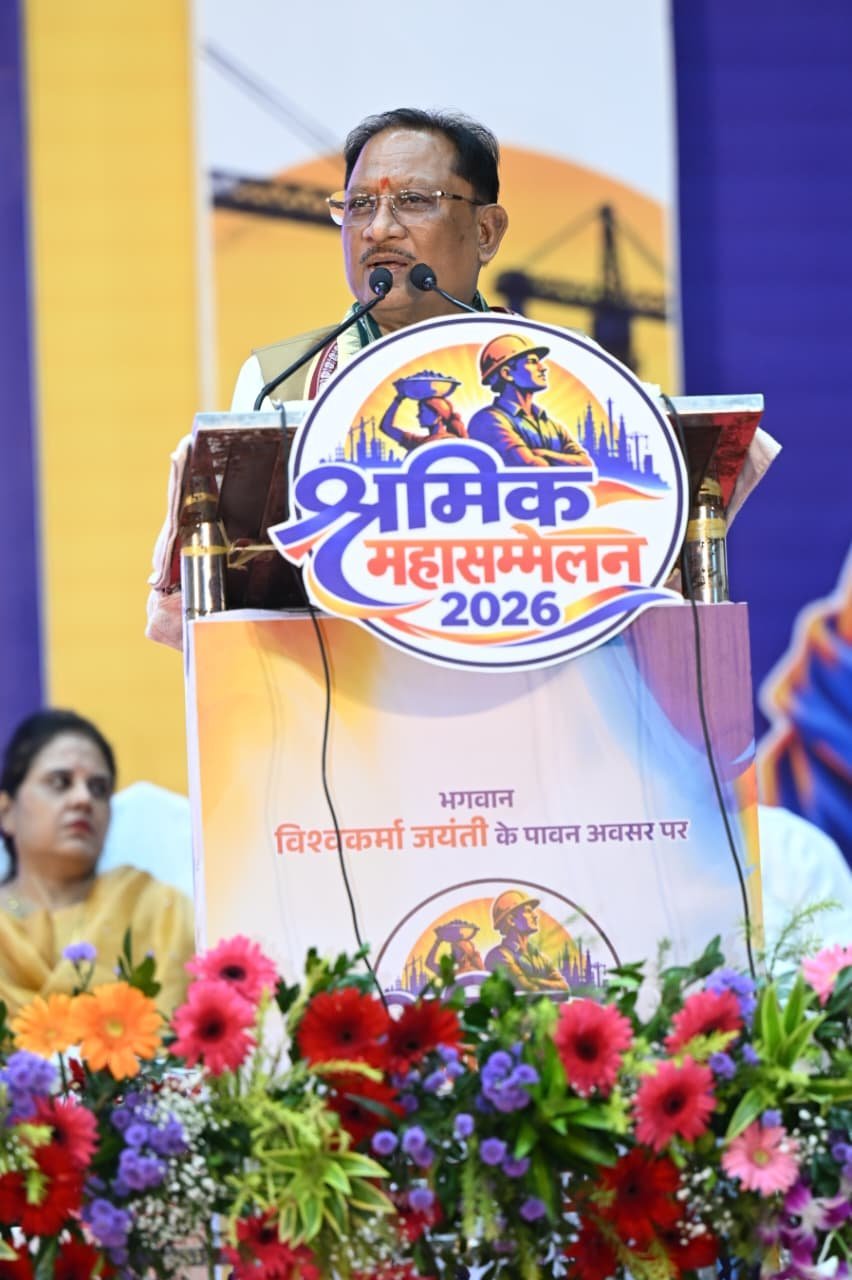 श्रमिकों को बड़ी सौगात: CM साय ने 1.43 लाख श्रमिकों के खातों में 51.32 करोड़ रुपए भेजे, ई-रिक्शा सहायता राशि भी बढ़ाई