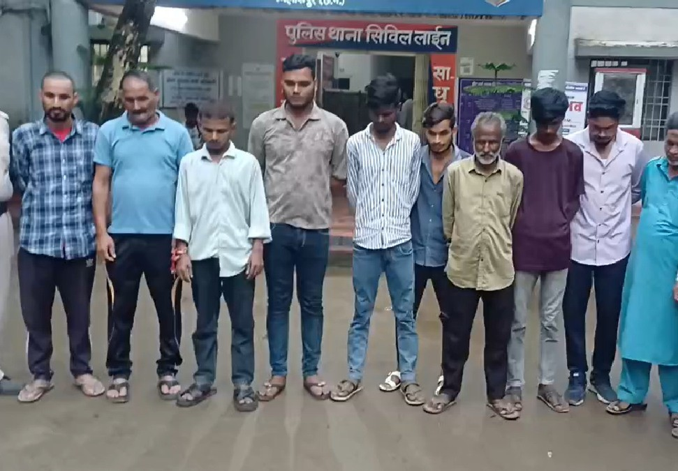 त्योहारों से पहले पुलिस का ताबड़तोड़ एक्शन, 50 से अधिक के खिलाफ प्रतिबंधात्मक कार्रवाई त्योहारों से पहले पुलिस का ताबड़तोड़ एक्शन, 50 से अधिक के खिलाफ प्रतिबंधात्मक कार्रवाई
