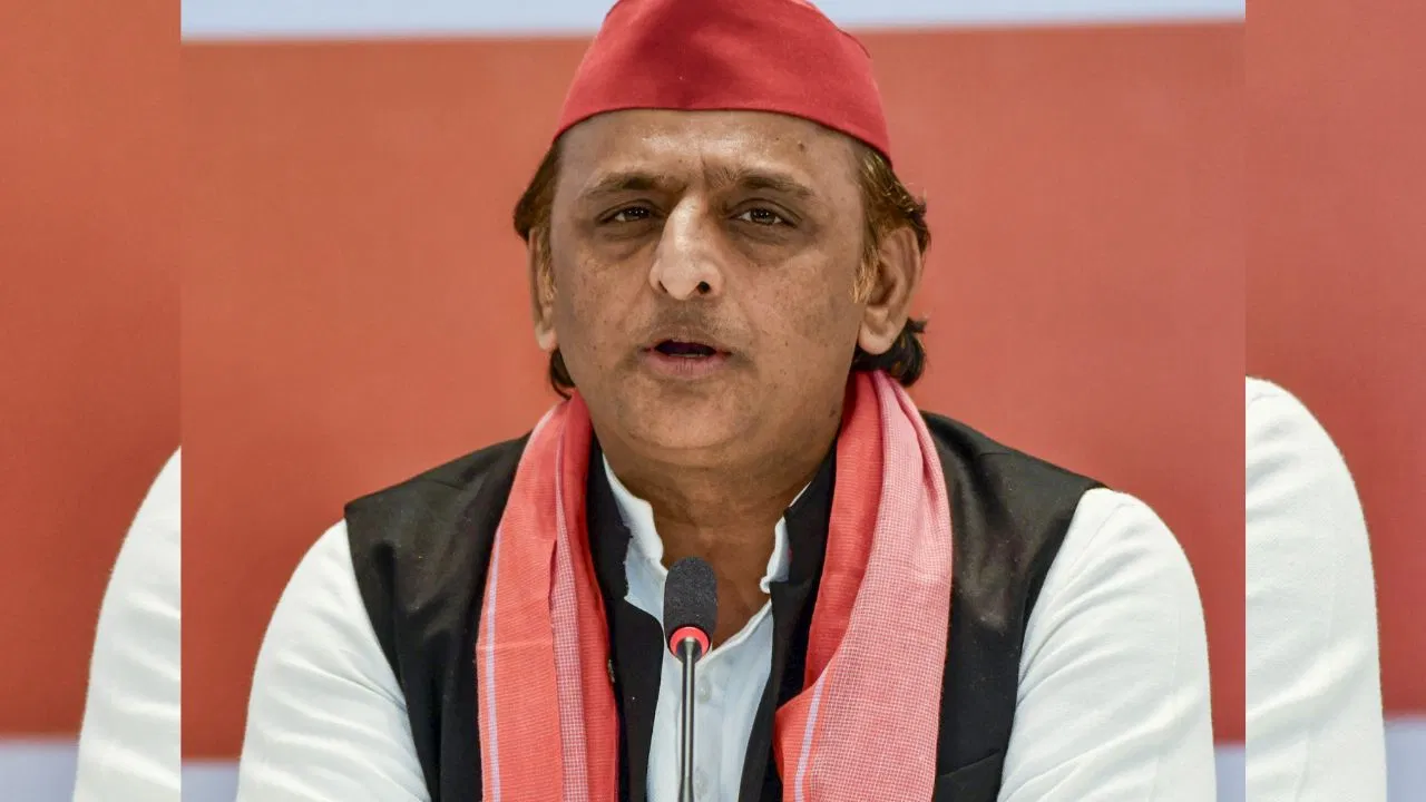 ‘मुंह नुचुआ तो सुना था, अब चुनाव मुचुआ आ गए’, अखिलेश ने CEC ज्ञानेश कुमार पर साधा निशाना ‘मुंह नुचुआ तो सुना था, अब चुनाव मुचुआ आ गए’, अखिलेश ने CEC ज्ञानेश कुमार पर साधा निशाना