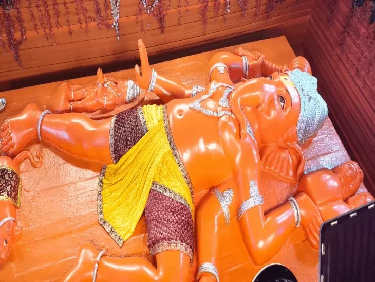 दूल्हे बने गणपति, भूत-प्रेत थीम और 20 फीट की प्रतिमा; रायपुर में दिखा अनोखा गणेशोत्सव