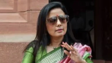 12 घंटे के अंदर CEC ज्ञानेश कुमार के खिलाफ दो शिकायत, अब महुआ मोइत्रा पहुंचीं पुलिस स्टेशन