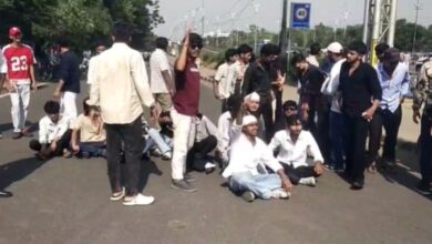 गणपति विसर्जन विवाद: इंदौर होलकर साइंस कॉलेज में छात्रों का प्रदर्शन, FIR वापस लेने की मांग, कॉलेज प्रबंधन पर उठाए सवाल