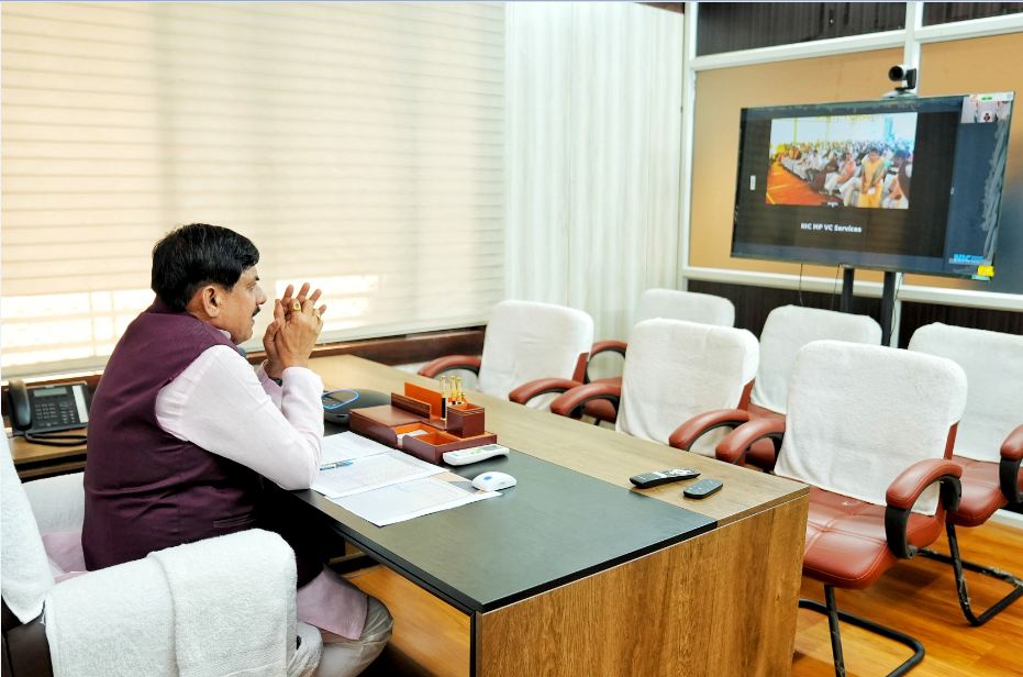 मुख्यमंत्री यादव बोले- किसानों को सिंचाई के लिए दिन में 10 घंटे बिजली मिलेगी, धान भी अब समर्थन मूल्य पर खरीदेगी सरकार