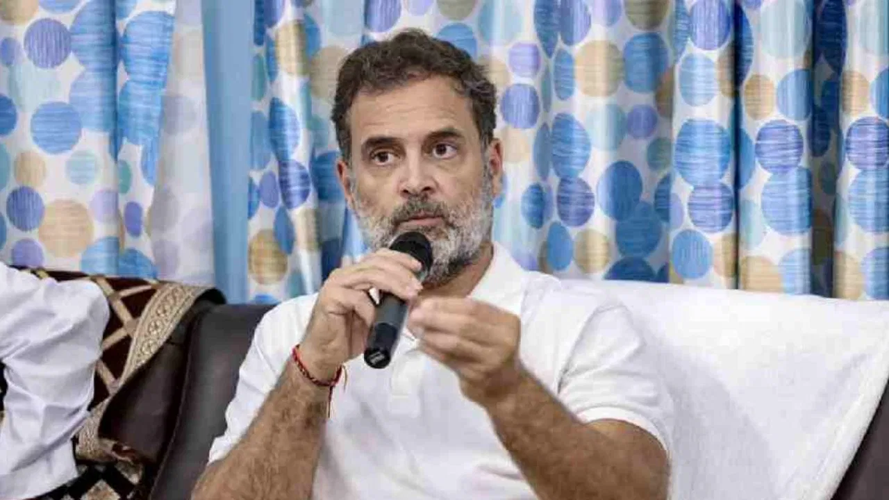IIT बॉम्बे सुसाइड केस: राहुल गांधी ने साहिल के माता-पिता से की बात, दिलाया न्याय का भरोसा IIT बॉम्बे सुसाइड केस: राहुल गांधी ने साहिल के माता-पिता से की बात, दिलाया न्याय का भरोसा