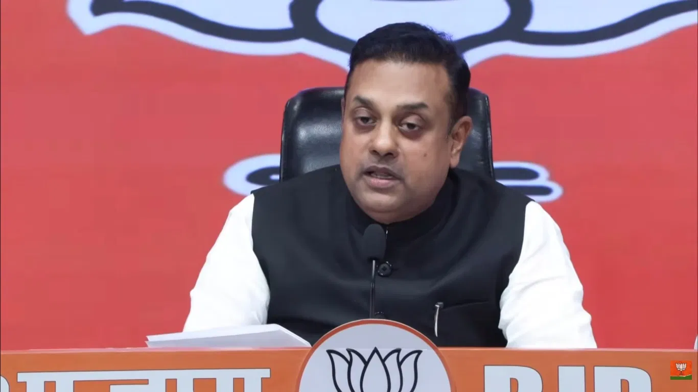 चुनाव आयोग के बचाव में BJP, संबित पात्रा बोले- संवैधानिक संस्था पर विपक्ष कर रहा है हमला