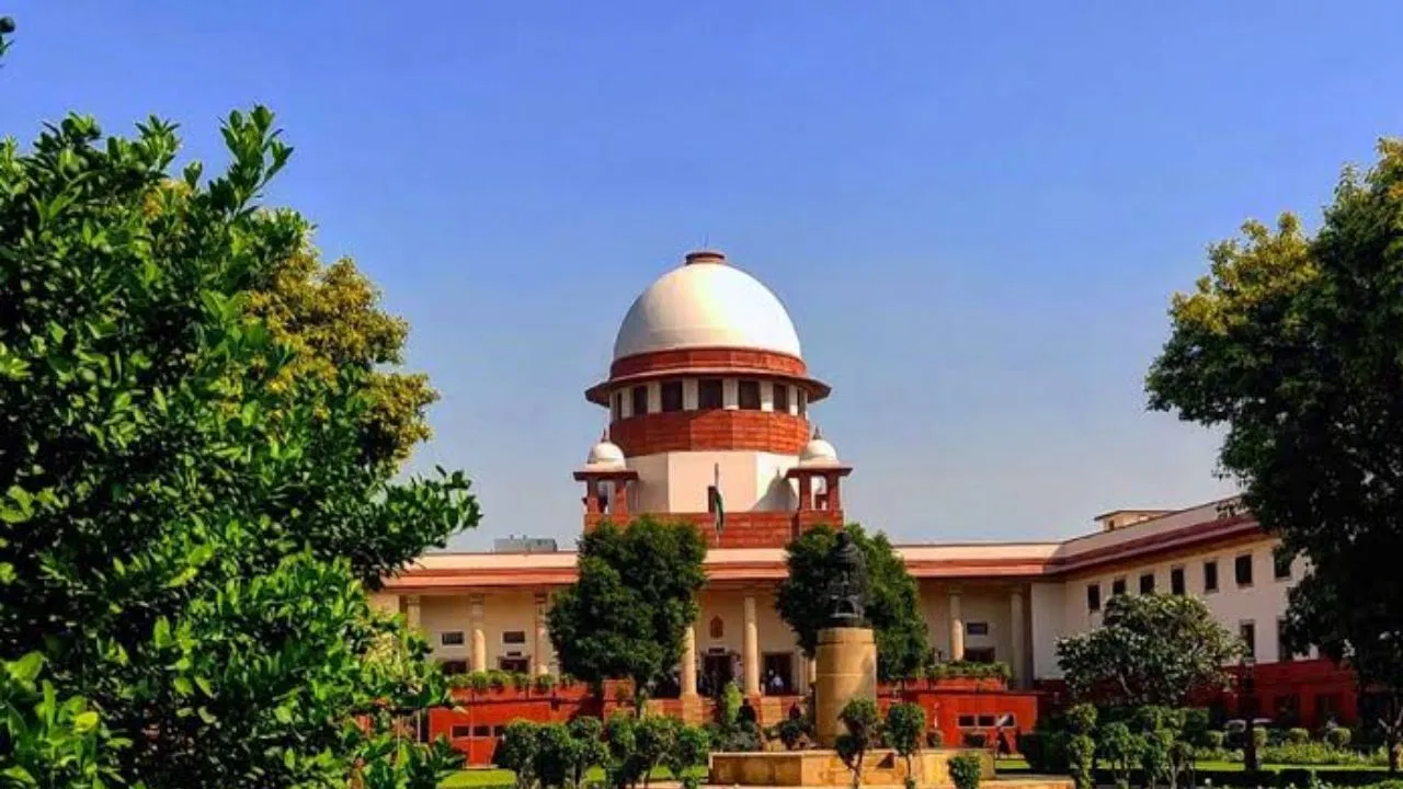 दिल्ली SIR: बिना सोचे-समझे जारी किए गए नोटिस… चुनाव आयोग से बोला सुप्रीम कोर्ट, बिहार-बंगाल के मामलों का किया जिक्र