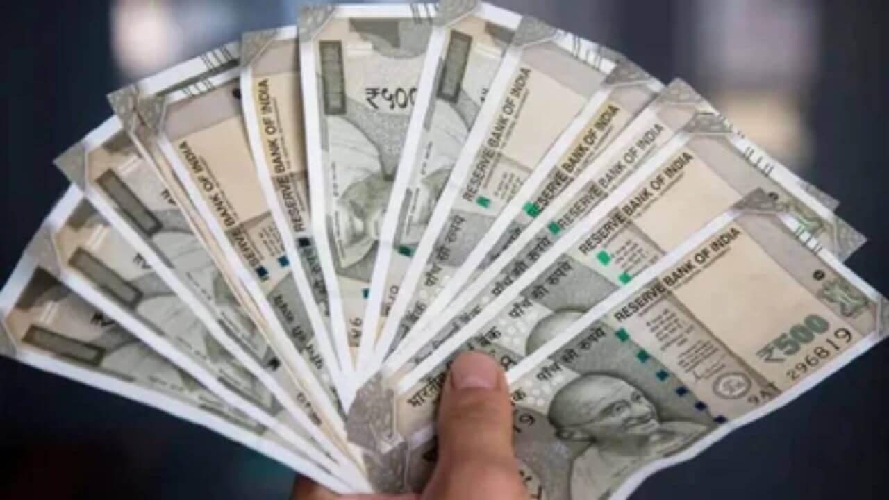 दशहरे से पहले 11.40 लाख रेलवे कर्मचारियों को तोहफा, मिलेगा 78 दिन के बोनस का लाभ, खाते में आएगी 17951 रुपए तक राशि दशहरे से पहले 11.40 लाख रेलवे कर्मचारियों को तोहफा, मिलेगा 78 दिन के बोनस का लाभ, खाते में आएगी 17951 रुपए तक राशि