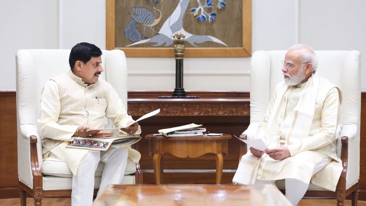 CM मोहन यादव ने की पीएम नरेंद्र मोदी से मुलाकात, ग्लोबल इन्वेस्टर्स सम्मिट 2027 के लिए आमंत्रित किया