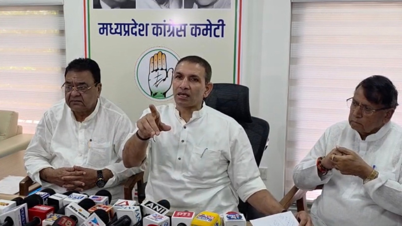 अमित शाह के MP दौरे से पहले जीतू पटवारी ने किए छह सवाल, बच्चों की मौत से लेकर कर्ज तक सरकार से मांगा जवाब अमित शाह के MP दौरे से पहले जीतू पटवारी ने किए छह सवाल, बच्चों की मौत से लेकर कर्ज तक सरकार से मांगा जवाब