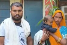 शिवपुरी में जिंदा महिला सरकारी रिकॉर्ड में मृत, राशन कार्ड में नाम जुड़वाने पर खुला राज, पति संग लगा रही दफ्तरों के चक्कर