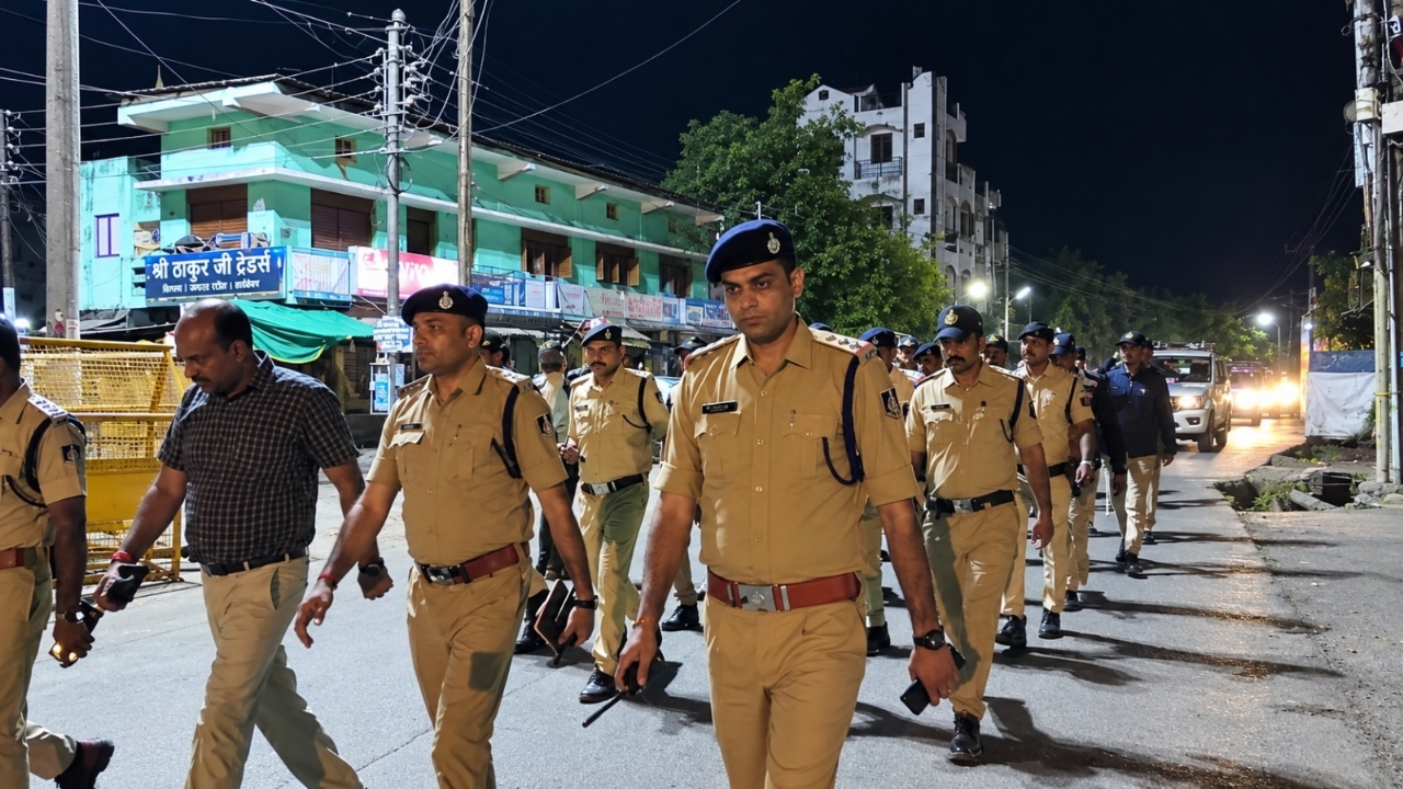 खंडवा में अपराधियों पर सख्ती, 11 बदमाश जिलाबदर, कई पर पुलिस की नजर