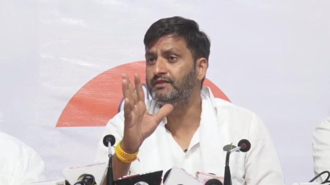 भोपाल में आंदोलनों की प्रस्तावित नई व्यवस्था पर कुणाल चौधरी का हमला, बोले “जनता से डरने वाली नहीं, सुनने वाली सरकार चाहिए” भोपाल में आंदोलनों की प्रस्तावित नई व्यवस्था पर कुणाल चौधरी का हमला, बोले “जनता से डरने वाली नहीं, सुनने वाली सरकार चाहिए”