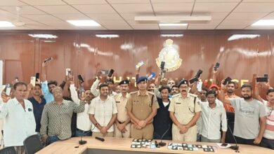 ‘ऑपरेशन विश्वास’ ने लौटाई मुस्कान, छतरपुर पुलिस ने 38.40 लाख रुपये के 256 गुम मोबाइल किए बरामद, असली मालिकों को सौंपे