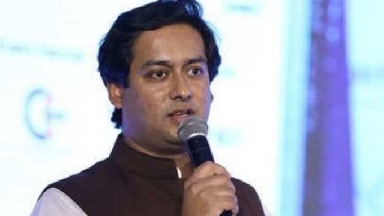 MP में कर्ज को लेकर सियासत तेज, कांग्रेस विधायक जयवर्धन सिंह का तंज, बोले- वित्त मंत्री पद का नाम बदलकर कर दें ‘कर्ज मंत्री’ MP में कर्ज को लेकर सियासत तेज, कांग्रेस विधायक जयवर्धन सिंह का तंज, बोले- वित्त मंत्री पद का नाम बदलकर कर दें ‘कर्ज मंत्री’