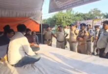 डबरा नगर पालिका के सामने 18 दिन से चल रहा धरना प्रदर्शन खत्म, पुलिस प्रशासन ने हटाया पंडाल, कार्रवाई के बाद उठे कई सवाल