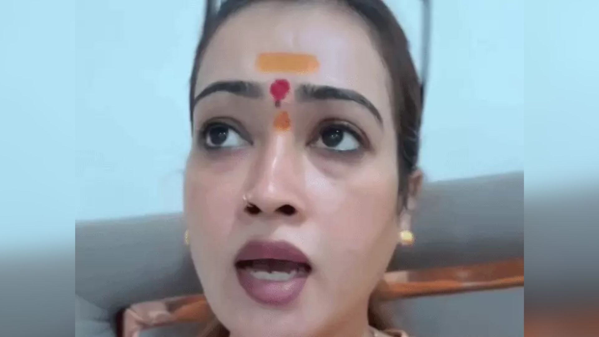 ‘मुझे कुछ हुआ तो शंका उन्हीं पर जाएगी’, बागेश्वर धाम विवाद के बीच साध्वी हर्षा रिछारिया का नया वीडियो, धमकियां मिलने का किया दावा ‘मुझे कुछ हुआ तो शंका उन्हीं पर जाएगी’, बागेश्वर धाम विवाद के बीच साध्वी हर्षा रिछारिया का नया वीडियो, धमकियां मिलने का किया दावा