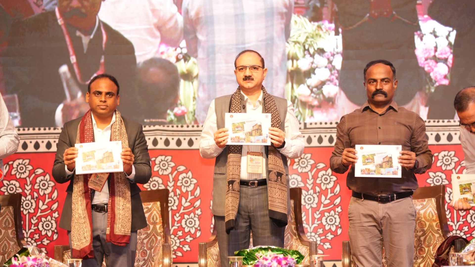 मध्यप्रदेश पर्यटन के लिए 2028 का रोडमैप होगा तैयार, ट्रैवल मार्ट में डॉ. इलैयाराजा ने बताया 3Gs का प्लान मध्यप्रदेश पर्यटन के लिए 2028 का रोडमैप होगा तैयार, ट्रैवल मार्ट में डॉ. इलैयाराजा ने बताया 3Gs का प्लान
