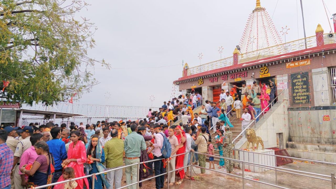 मां शारदा के दर्शन के लिए मैहर तैयार, नवरात्रि मेले में 650 जवान तैनात, मांस-मछली की बिक्री पर रोक मां शारदा के दर्शन के लिए मैहर तैयार, नवरात्रि मेले में 650 जवान तैनात, मांस-मछली की बिक्री पर रोक