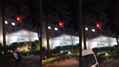 जबलपुर के शेल्बी हॉस्पिटल में लगी आग, ICU के 10 मरीजों को गोद में उठाकर निकाला, फायर अलार्म बंद होने का लगाया गया आरोप