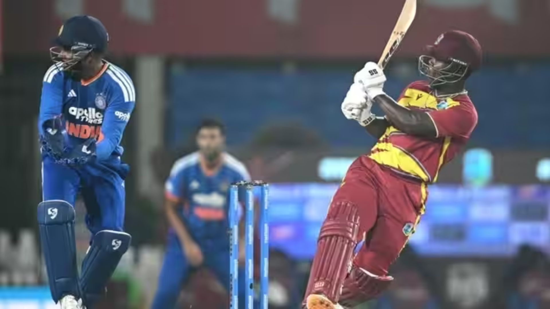 भारत-वेस्टइंडीज के बीच आज खेला जाएगा तीसरा T20 मुकाबला, होल्कर स्टेडियम में हो सकती हैं रनों की बारिश, जानिए कैसी रहेगी पिच