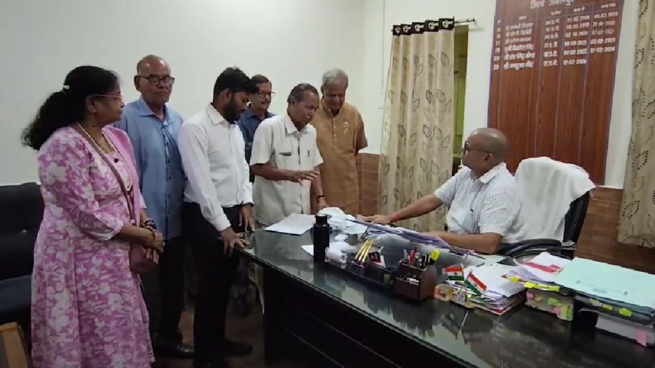 प्रतिबंध के बाद भी नहीं थम रहा DJ का शोर, नागरिक उपभोक्ता मंच ने अपर मजिस्ट्रेट को सौंपा शिकायत पत्र, सख्त कार्रवाई की मांग