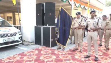 इंदौर में नवरात्रि पर महिला सुरक्षा को लेकर खास तैयारी, पुलिस कमिश्नर ने शक्ति मोबाइल को दिखाई हरी झंडी, हेल्पलाइन नंबर भी जारी