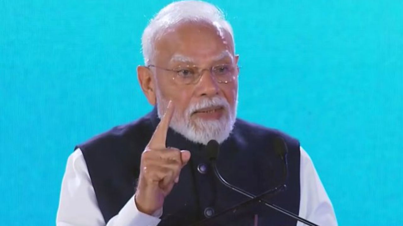Bloomberg New Economy Forum में बोले पीएम मोदी, “Power to Empower” को हमने अपनी गवर्नेंस में लागू करके दिखाया Bloomberg New Economy Forum में बोले पीएम मोदी, “Power to Empower” को हमने अपनी गवर्नेंस में लागू करके दिखाया