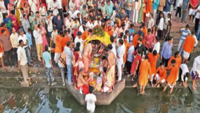 राजसी ठाठ-बाट के साथ नगर भ्रमण पर निकली माता उमा, रामघाट पर किया संजा विसर्जन, घुड़सवार और पुलिस बल हुआ शामिल