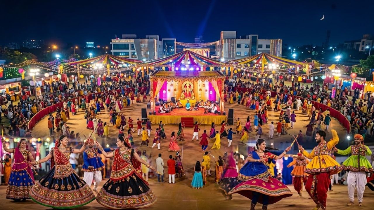 इंदौर में आज से अभिव्यक्ति गरबा महोत्सव शुरू, C-21 एस्टेट ग्राउंड पर होगी डांडिया की धूम इंदौर में आज से अभिव्यक्ति गरबा महोत्सव शुरू, C-21 एस्टेट ग्राउंड पर होगी डांडिया की धूम