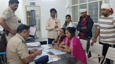जबलपुर में गिफ्ट और कंपनी की स्कीम का झांसा देकर लाखों के जेवर ले उड़ीं महिलाएं
