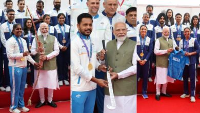 एशियन गेम पदक विजेता खिलाड़ियों से मिले PM Modi , बोले- “भारत ने जो 85 मेडल जीते ये संख्या नहीं, भारत की सशक्त तस्वीर है”