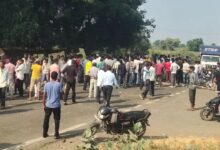 खंडवा में सड़क हादसे में युवक की मौत से गुस्साए ग्रामीण, हाईवे पर किया चक्काजाम