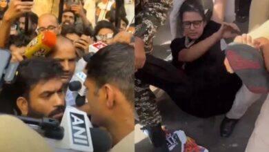 तिरंगा मार्च से पहले अभिजीत दीपके और नेहा बोरा को पुलिस ने हिरासत में लिया, कनॉट प्लेस में भारी सुरक्षा बल तैनात