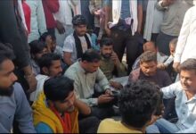 डबरा कृषि उपज मंडी में टोकन नहीं मिलने पर भड़के किसान, भितरवार रोड पर लगाया जाम, मंडी प्रशासन पर लगाये गंभीर आरोप