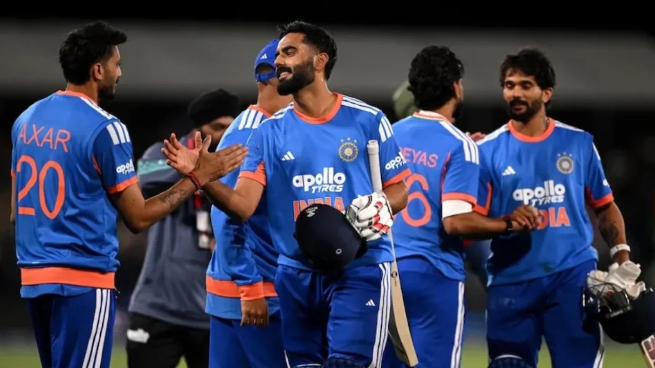 IND vs NZ: भारत ने पहले ही T20 में न्यूजीलैंड को 4 विकेट से हराया, संजू सैमसन ने खेली तूफानी अर्धशतकीय पारी, सीरीज में 1-0 की बढ़त IND vs NZ: भारत ने पहले ही T20 में न्यूजीलैंड को 4 विकेट से हराया, संजू सैमसन ने खेली तूफानी अर्धशतकीय पारी, सीरीज में 1-0 की बढ़त
