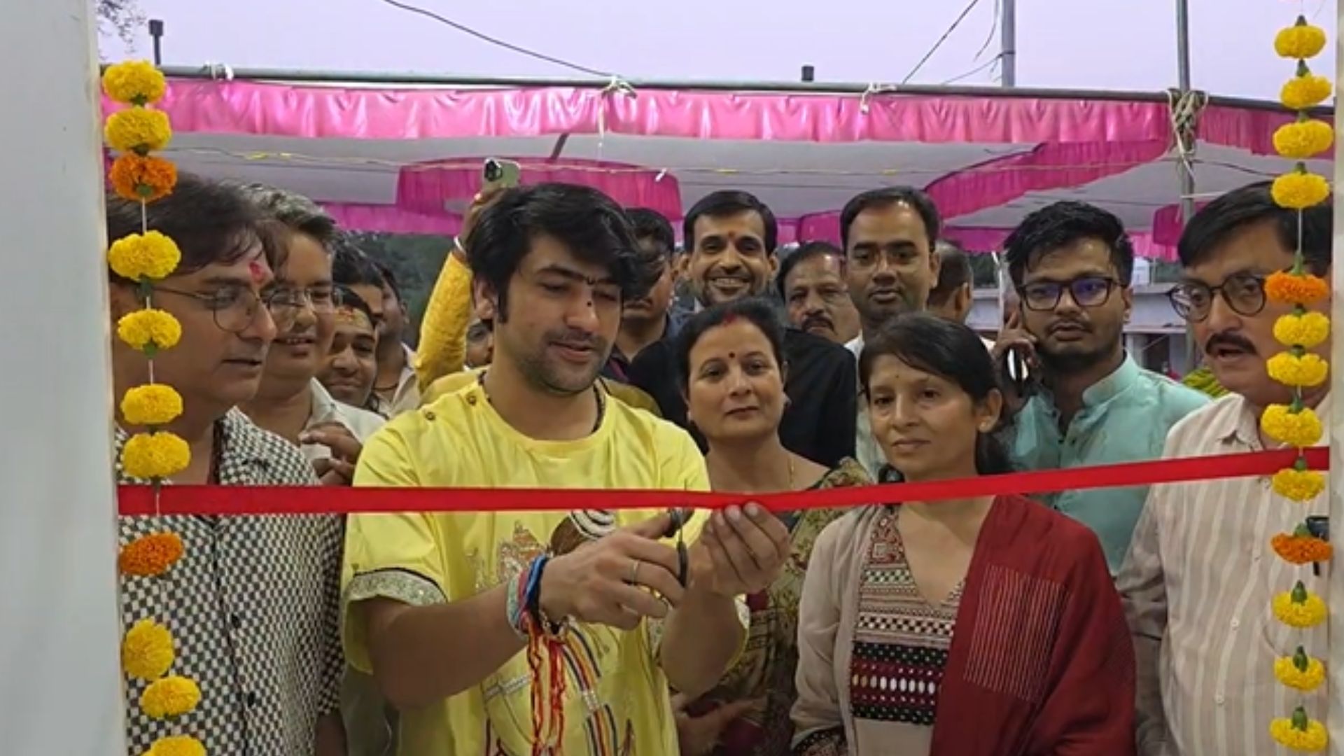 बागेश्वर सरकार की चौथी सनातन हिंदू एकता रथ यात्रा की तैयारी, लखनऊ-अयोध्या रूट पर विचार, तारीख और कार्यक्रम का इंतजार बागेश्वर सरकार की चौथी सनातन हिंदू एकता रथ यात्रा की तैयारी, लखनऊ-अयोध्या रूट पर विचार, तारीख और कार्यक्रम का इंतजार