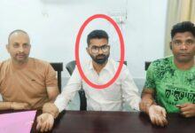 बिजली कनेक्शन स्थायी करने के बदले मांगी रिश्वत, लोकायुक्त पु​लिस ने लाइनमैन को 4 हजार रुपये लेते रंगे हाथ दबोचा