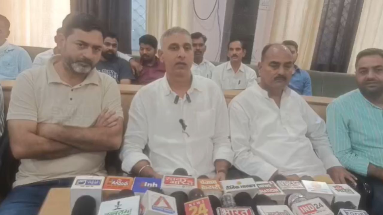 डबरा में 88 करोड़ के सीवर प्रोजेक्ट पर उठे सवाल, पार्षदों ने गुणवत्ता और निगरानी को लेकर खोला मोर्चा, आंदोलन की चेतावनी