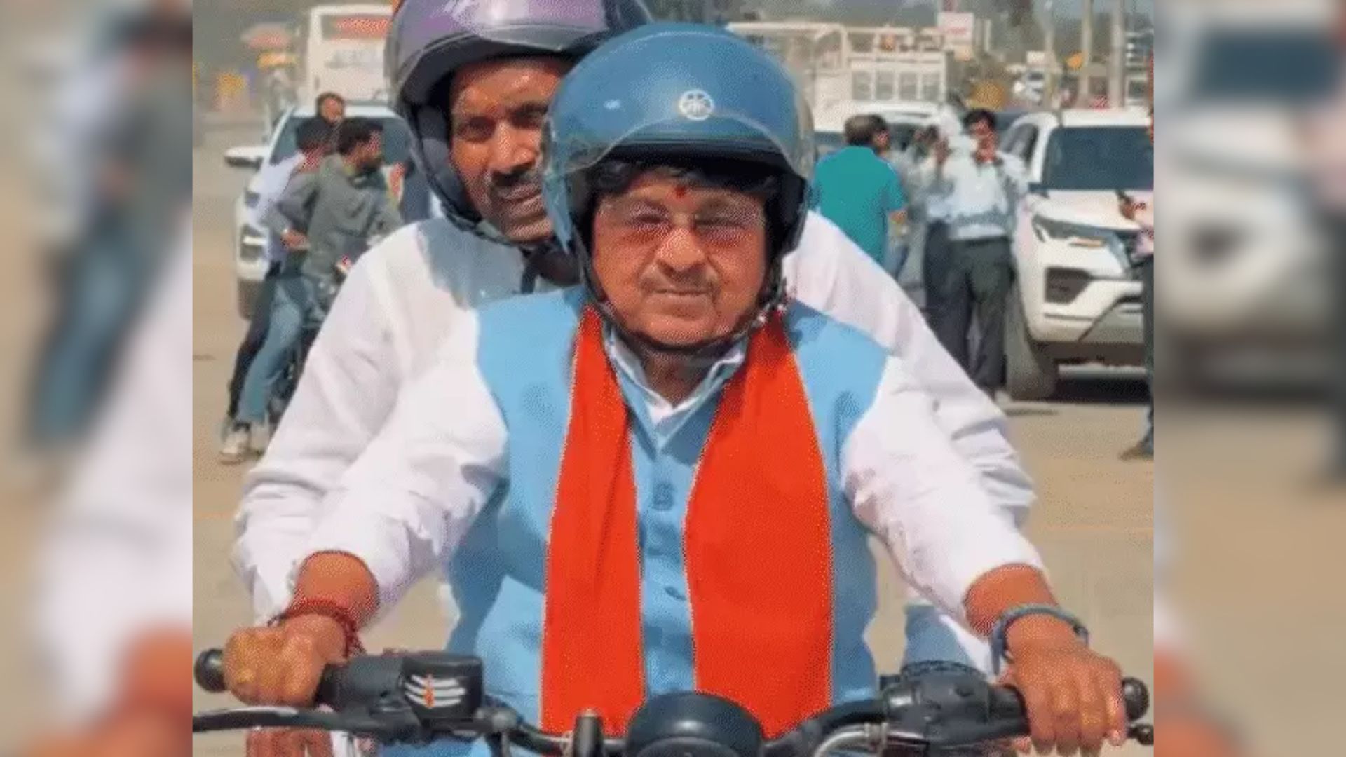 इंदौर के डबलडेकर ब्रिज पर बुलेट चलाते दिखे कैलाश विजयवर्गीय, तुलसी सिलावट ने पीछे बैठकर किया निरीक्षण