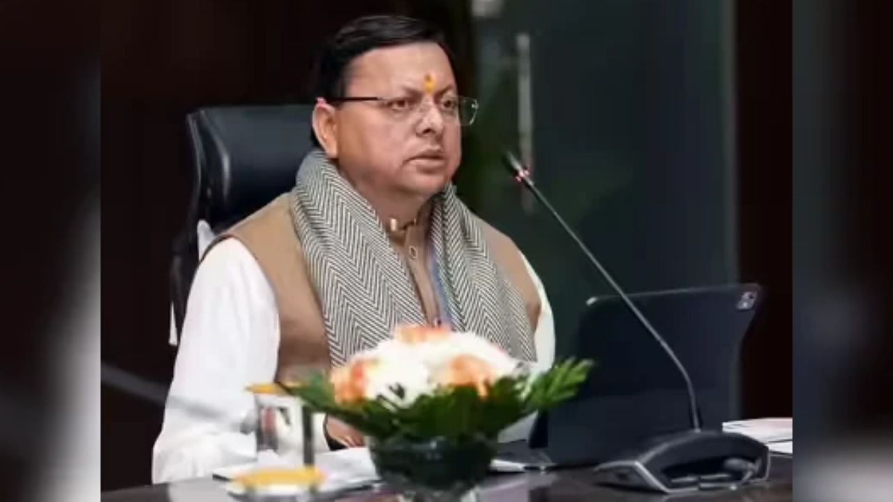 पत्रकारों के लिए धामी सरकार का बड़ा फैसला, 4 परिवारों को 5-5 लाख रुपये की मदद, 4 वरिष्ठ पत्रकारों को मिलेगी पेंशन पत्रकारों के लिए धामी सरकार का बड़ा फैसला, 4 परिवारों को 5-5 लाख रुपये की मदद, 4 वरिष्ठ पत्रकारों को मिलेगी पेंशन