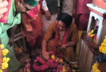 धीरेंद्र शास्त्री ने दतिया में किये माँ पीताम्बरा के दर्शन, बोले-“आज किसी और से नहीं हिन्दुओं को हिन्दुओं से ज्यादा खतरा”