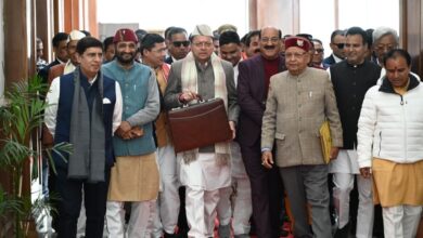 उत्तराखंड में धान-गेहूं खरीद के लिए 1100 करोड़ रुपये, किसानों को पेंशन और पहाड़ों में खेती के लिए भी बजट