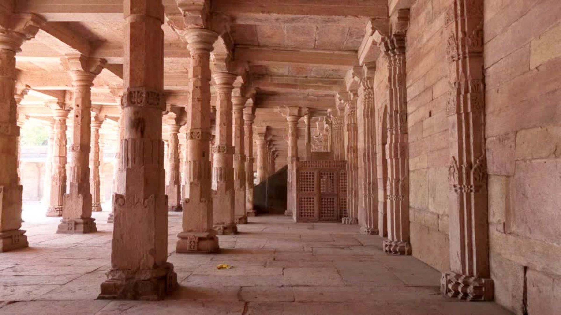 धार भोजशाला मामले में आज क्या होगा? सुप्रीम कोर्ट में मुस्लिम पक्ष की 5 याचिकाओं पर सुनवाई, पढ़ें खबर धार भोजशाला मामले में आज क्या होगा? सुप्रीम कोर्ट में मुस्लिम पक्ष की 5 याचिकाओं पर सुनवाई, पढ़ें खबर