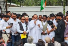 अफीम नीति 2026-27 के विरोध में किसानों का हल्ला बोल, नारकोटिक्स कार्यालय का घेराव किया, वित्त मंत्री के नाम सौंपा ज्ञापन